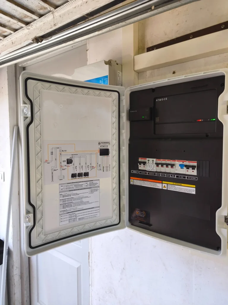 Coffret Atmoce et gestionnaire d’énergie photovoltaïque à Buglose