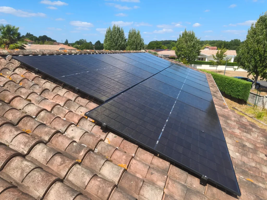 Micro-onduleur Atmoce garanti 25 ans installé à Buglose